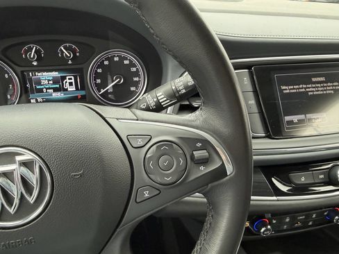 Used 2019 Buick Enclave Essence AWD/4WD image 17