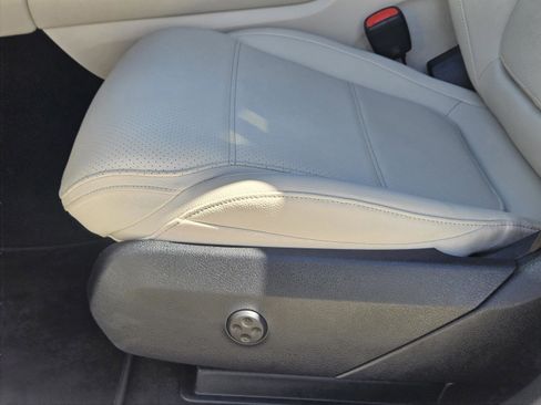 Certified 2026 Mercedes-Benz GLC 300 image 14