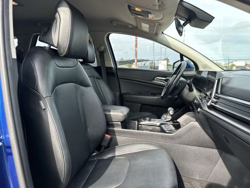 Used 2024 Kia Sportage EX FWD image 24