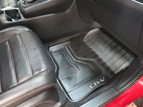 Used 2024 Honda CR-V Sport Touring image 8