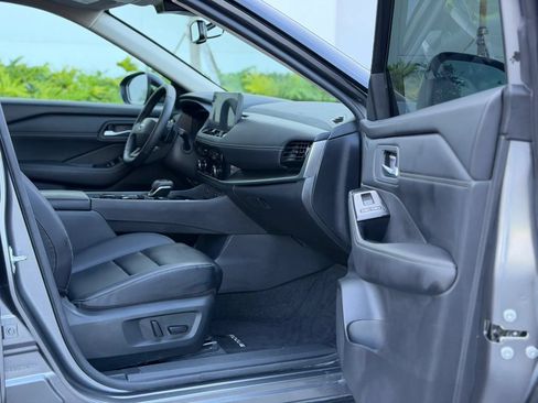 Used 2026 Nissan Rogue SL AWD/4WD image 19