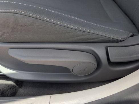 Used 2025 Hyundai Elantra SEL FWD image 14