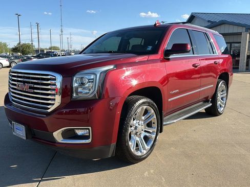 Used 2018 GMC Yukon SLT w/ Premium Edition image 4
