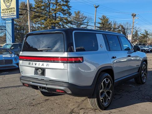 Used 2025 Rivian R1S Adventure image 7