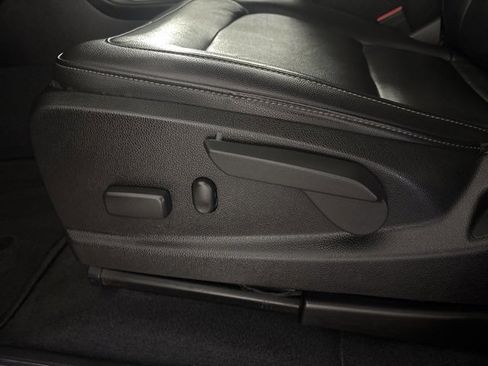 Used 2020 Chevrolet Colorado ZR2 image 12