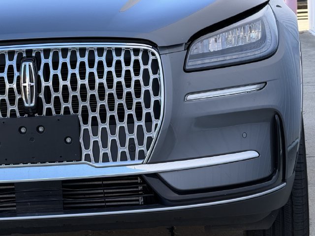 Used 2023 Lincoln Corsair FWD w/ Equipment Group 101A image 7
