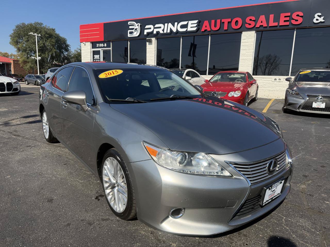 Used 2015 Lexus ES 350 w/ Luxury Package FWD image 1