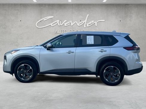 Used 2024 Nissan Rogue SV FWD image 13