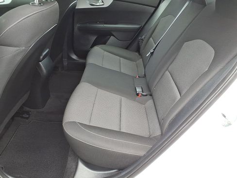 Used 2024 Kia Forte LXS FWD image 9