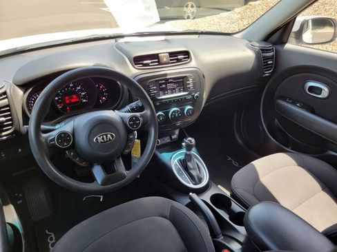Used 2018 Kia Soul FWD image 23