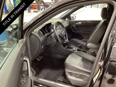 Used 2020 Volkswagen Tiguan SE R-Line AWD/4WD image 10