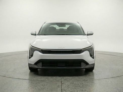 Used 2025 Kia K4 FWD image 2