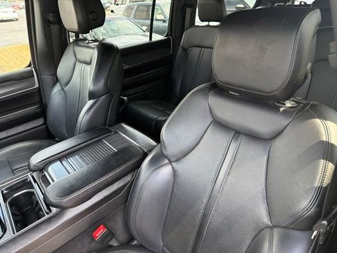 Used 2024 Jeep Wagoneer Series II w/ Flexible Seating Group AWD/4WD image 15