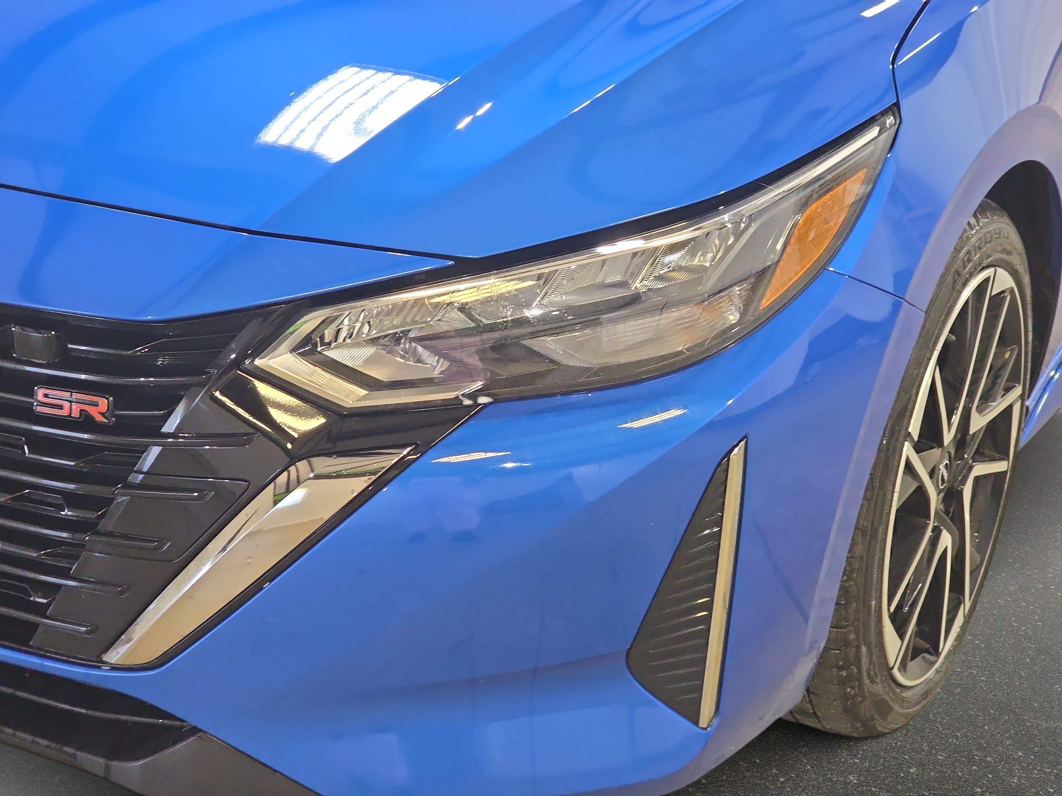 Used 2025 Nissan Sentra SR FWD image 28