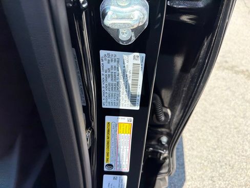 Used 2024 Honda CR-V EX image 8