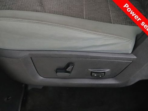 Used 2017 RAM 1500 Big Horn AWD/4WD image 18