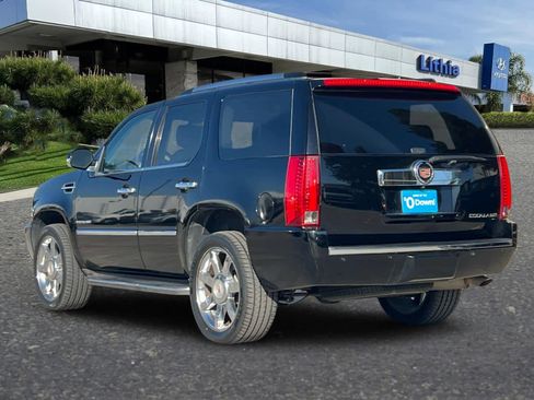 Used 2014 Cadillac Escalade Luxury image 7