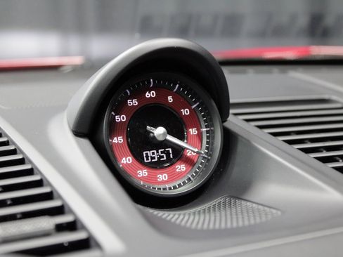 Certified 2024 Porsche 911 Carrera 4 GTS image 33