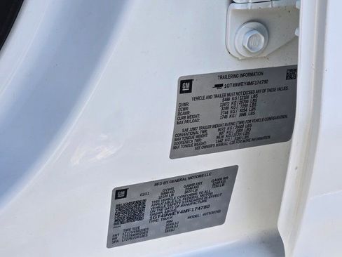 Used 2021 GMC Sierra 3500 Denali w/ Technology Package image 39