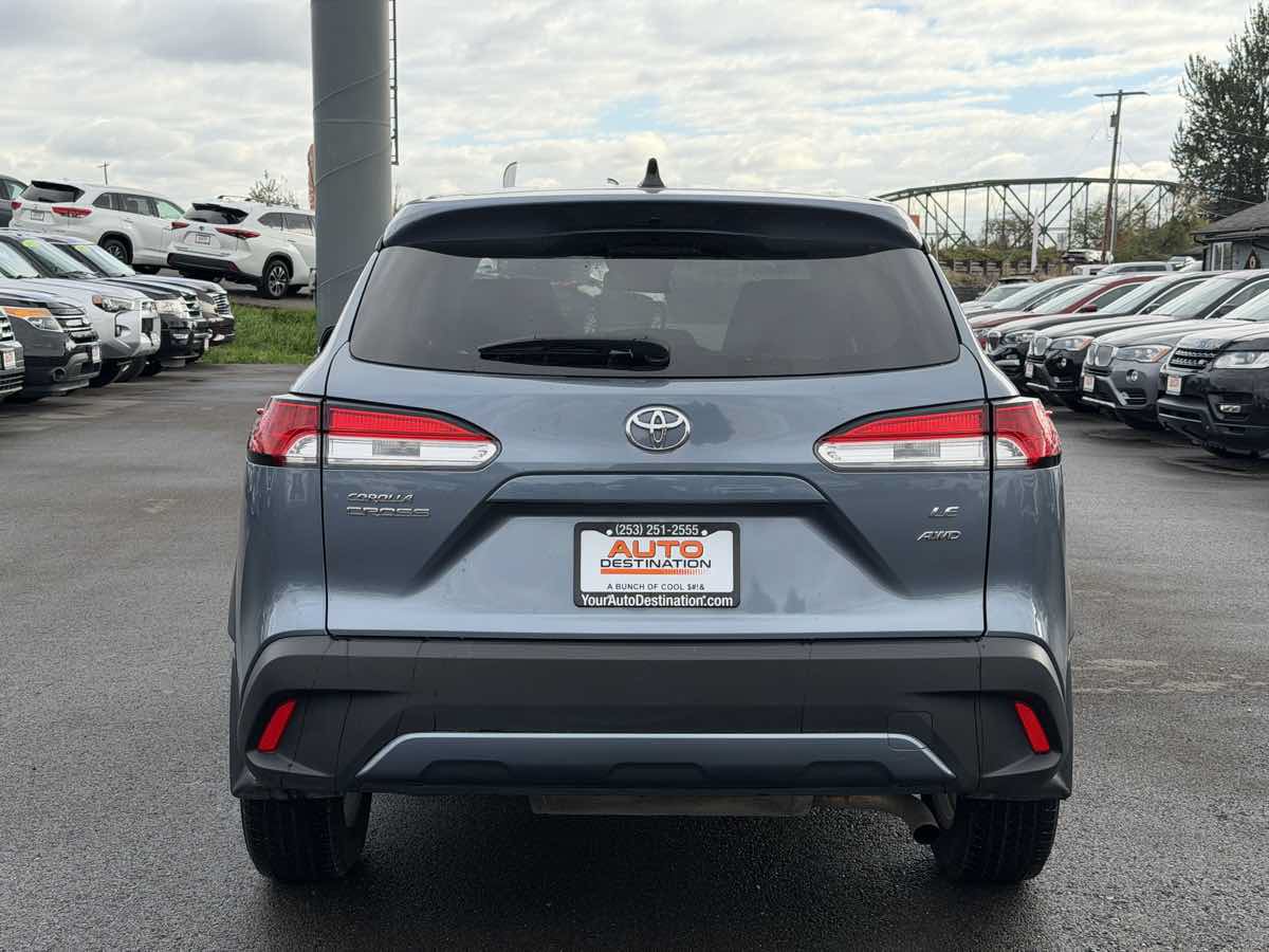 Used 2025 Toyota Corolla Cross LE AWD/4WD image 7