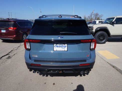 Used 2025 Ford Explorer ST AWD/4WD image 7