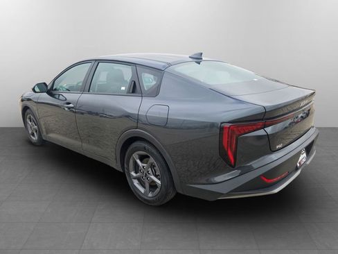 Used 2025 Kia K4 LXS image 8