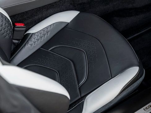 Used 2022 Aston Martin DBS Superleggera RWD image 24