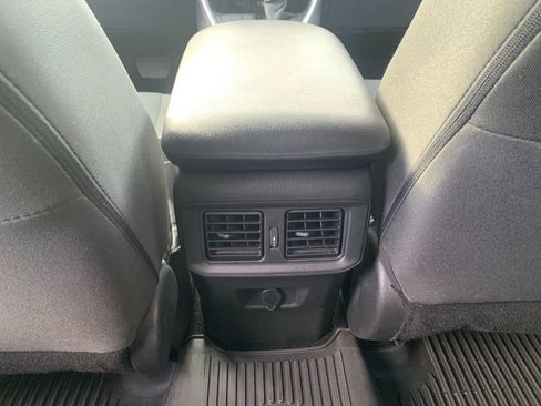 Used 2023 Toyota RAV4 LE AWD/4WD image 15