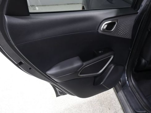 Used 2024 Kia Soul LX w/ Option Group 015 FWD image 17
