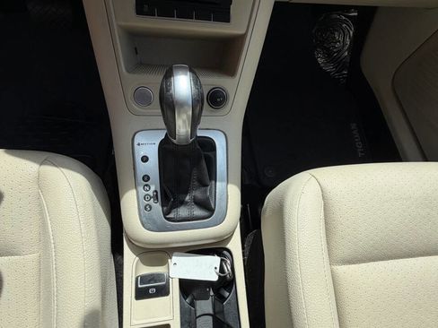 Used 2015 Volkswagen Tiguan SEL image 34