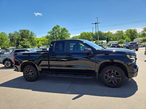 Used 2023 Chevrolet Silverado 1500 RST w/ Redline Edition AWD/4WD image 5