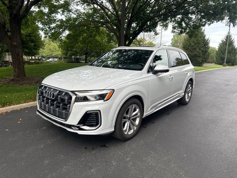 Used 2026 Audi Q7 3.0T Premium Plus w/ Premium Plus Package AWD/4WD image 1