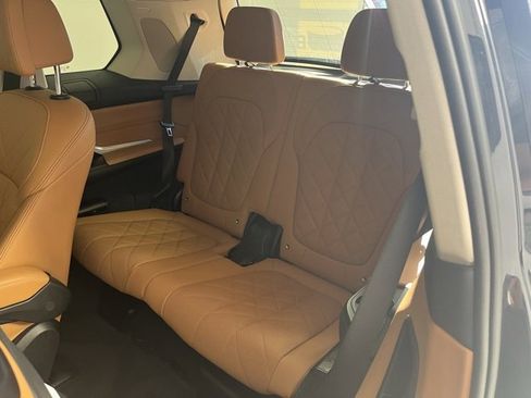 Used 2024 BMW X7 xDrive40i w/ Premium Package image 20