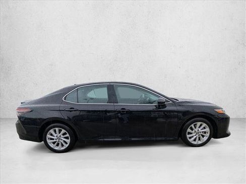 Used 2024 Toyota Camry LE image 4