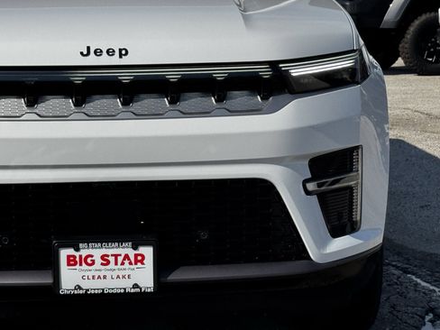 New 2026 Jeep Grand Wagoneer L 4DR 2WD image 5