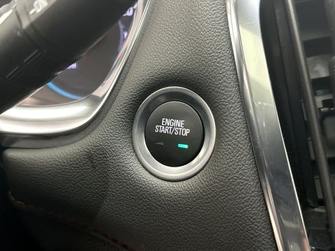 Used 2023 Chevrolet Traverse RS AWD/4WD image 23