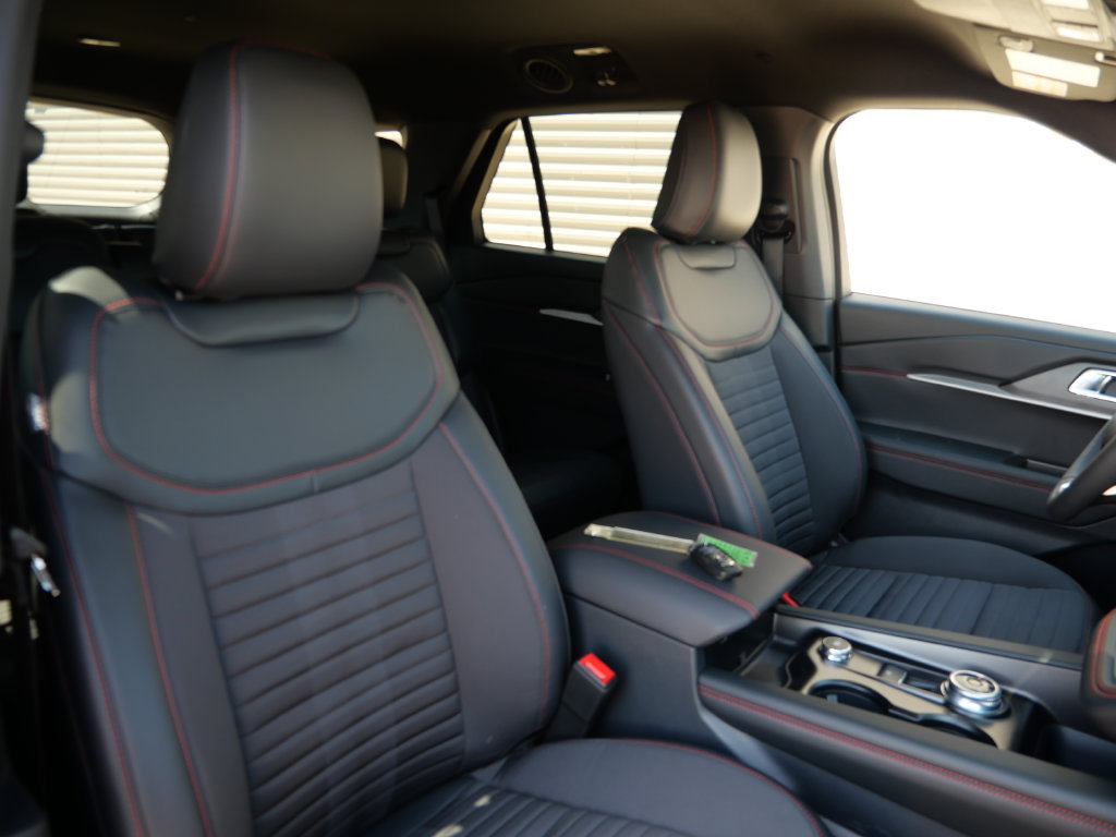 New 2026 Ford Explorer ST-Line AWD/4WD image 18