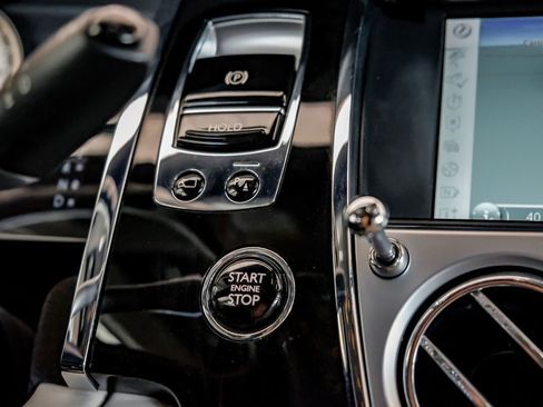 Used 2016 Rolls-Royce Wraith image 18
