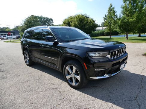 Used 2021 Jeep Grand Cherokee L Limited w/ Luxury Tech Group II AWD/4WD image 3