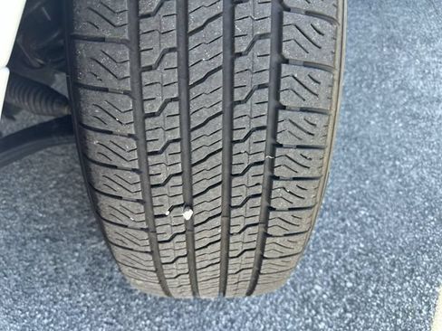 Certified 2025 Ford Expedition Platinum AWD/4WD image 11