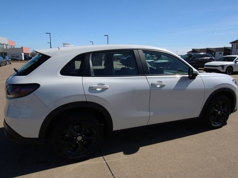 Used 2024 Honda HR-V LX image 5