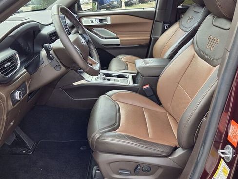 Used 2022 Ford Explorer King Ranch w/ Premium Technology Package image 7