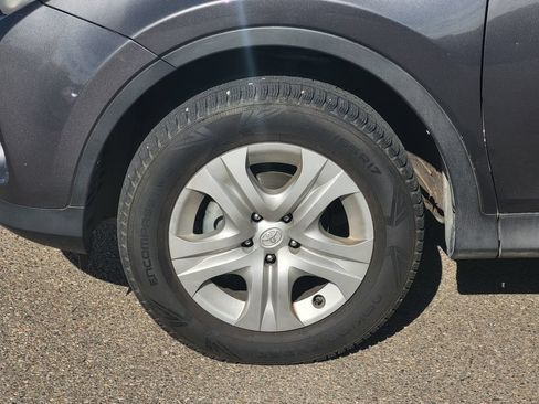 Used 2014 Toyota RAV4 LE AWD/4WD image 8