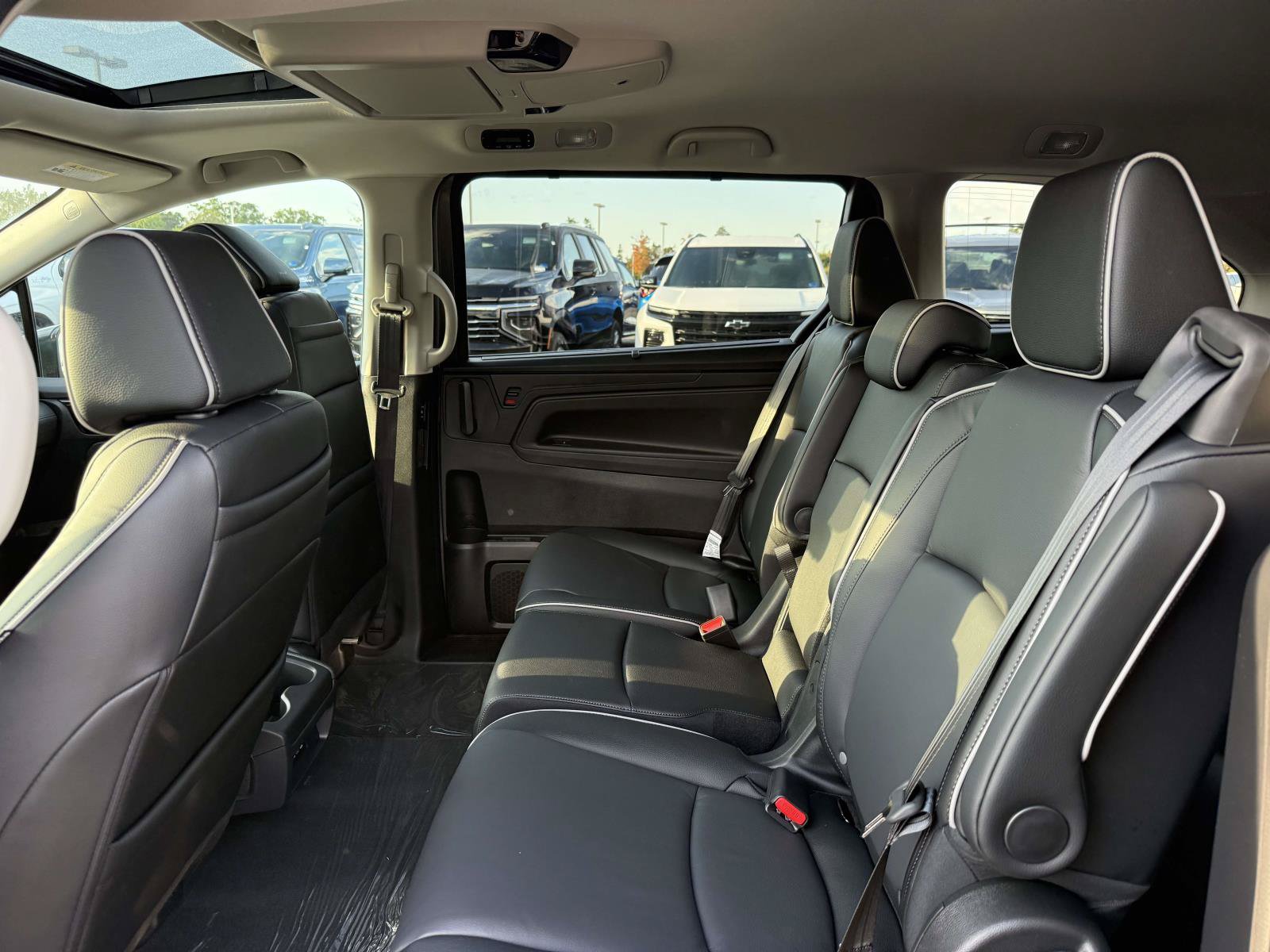 New 2027 Honda Odyssey Touring image 13
