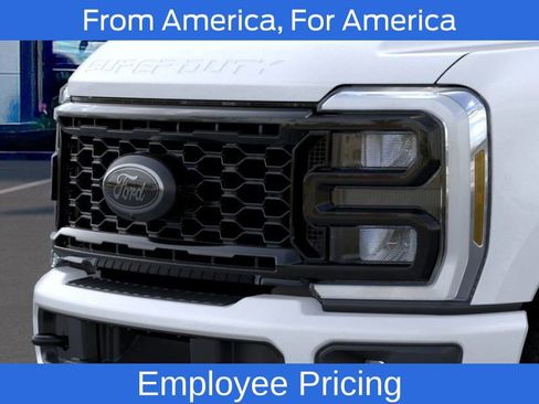 New 2026 Ford F250 Lariat w/ Black Appearance Package AWD/4WD image 17