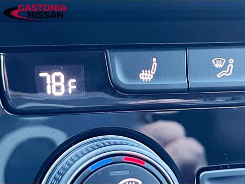 Used 2024 Volkswagen Taos SE image 26