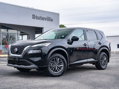 Used 2023 Nissan Rogue S image 1