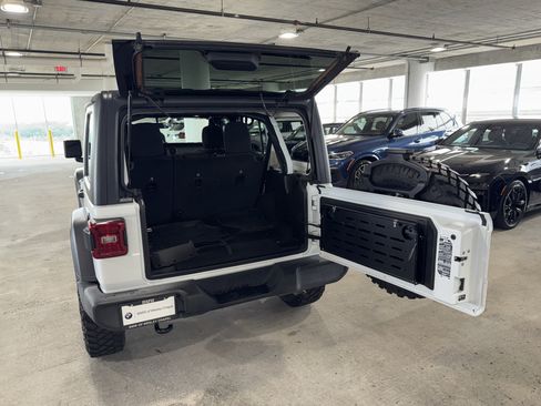 Used 2022 Jeep Wrangler Unlimited Sport AWD/4WD image 13