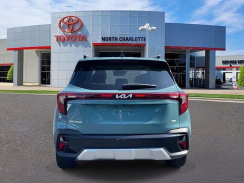 Used 2024 Kia Seltos SX w/ SX Sunroof Package AWD/4WD image 7