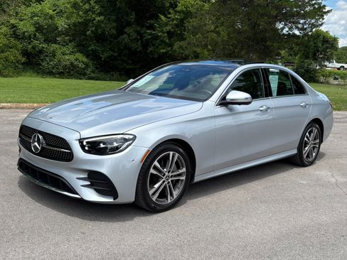 Used 2022 Mercedes-Benz E 350 4MATIC Sedan image 2